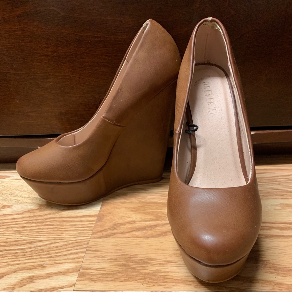 Super cute brown forever 21 wedges.